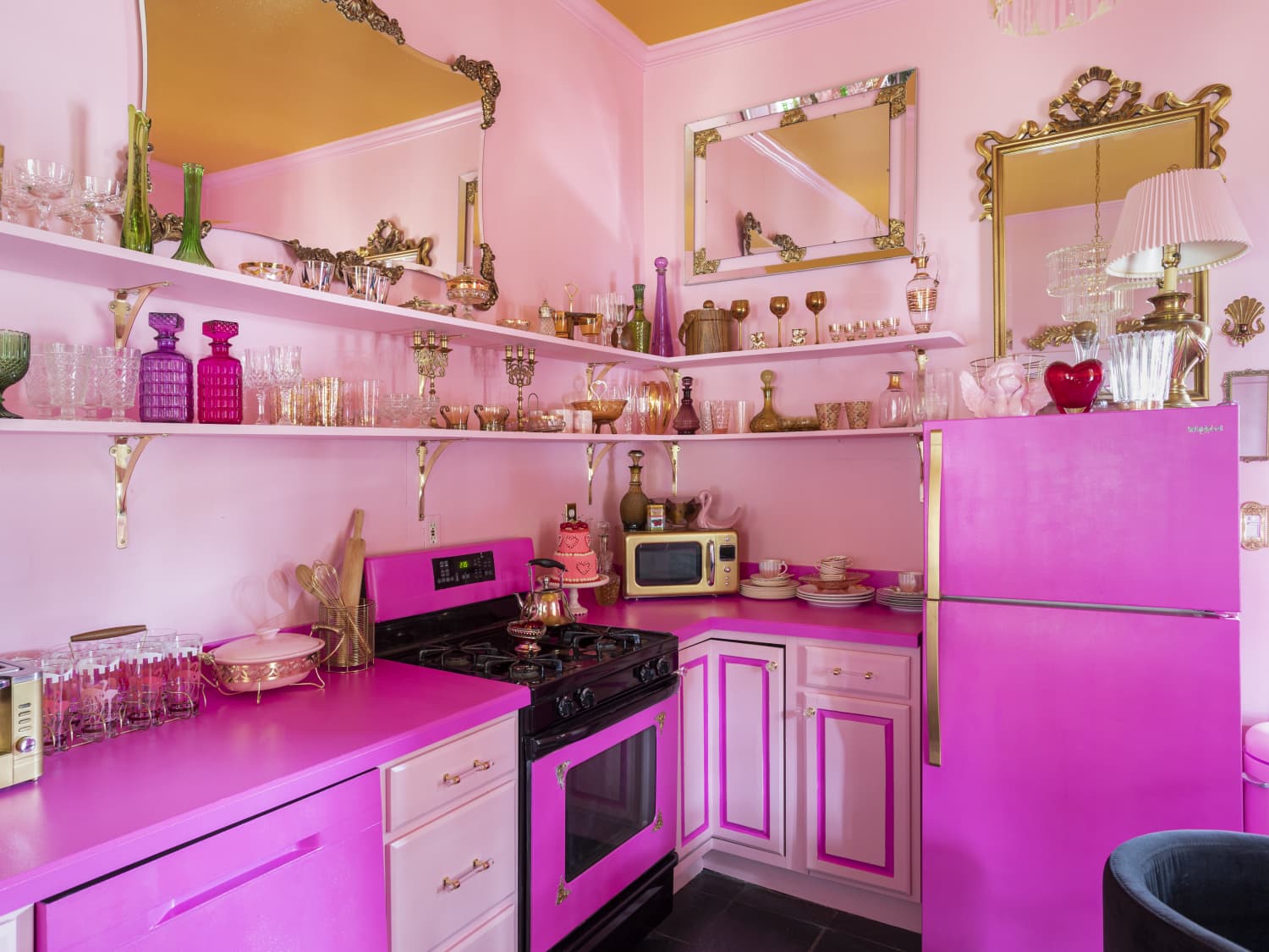 House pink online
